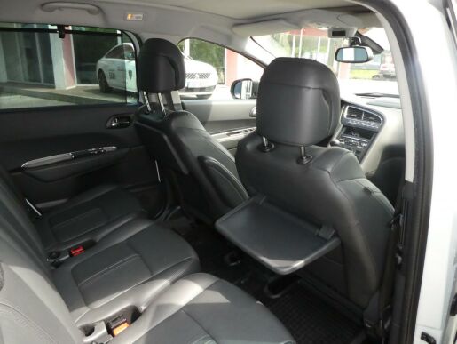 Peugeot 5008 Allure 1.6 BlueHDi 115k MAN6