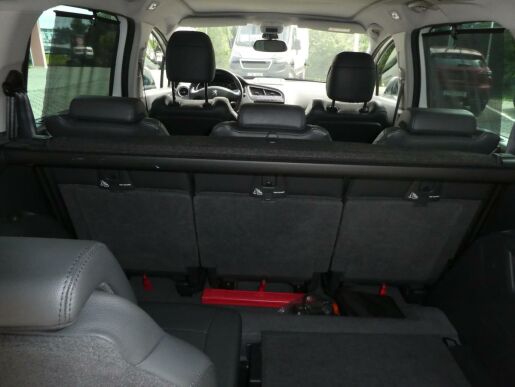Peugeot 5008 Allure 1.6 BlueHDi 115k MAN6