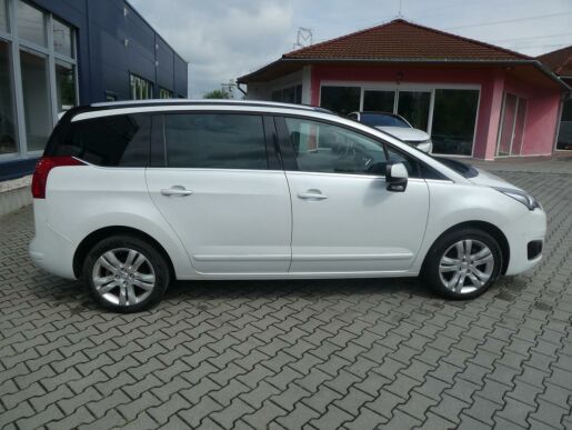 Peugeot 5008 Allure 1.6 BlueHDi 115k MAN6