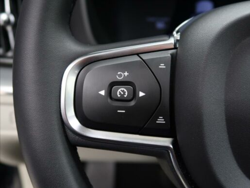 Volvo XC60 2,0 B4 FWD CORE
