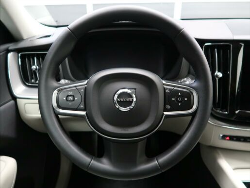 Volvo XC60 2,0 B4 FWD CORE