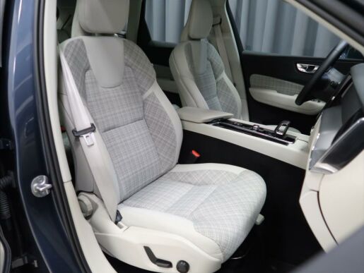 Volvo XC60 2,0 B4 FWD CORE