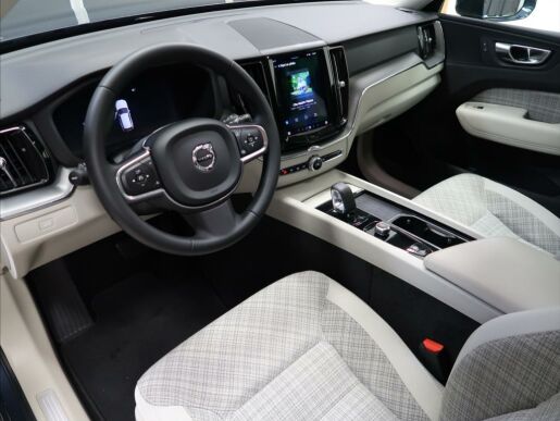 Volvo XC60 2,0 B4 FWD CORE