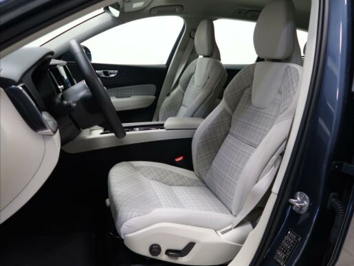 Volvo XC60 2,0 B4 FWD CORE