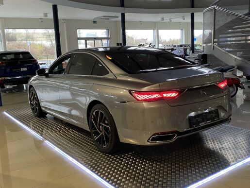 DS Automobiles DS9 1.6 PureTech PERFORMANCE LINE