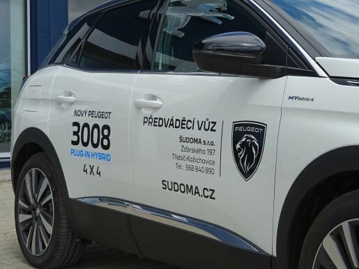 Peugeot 3008 GT HYBRID 4x4 300 koní e-EAT8