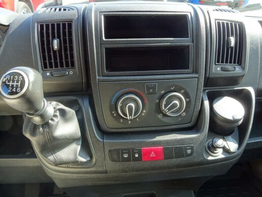 Peugeot Boxer L2H2 2.2 BlueHDi 140k MAN6