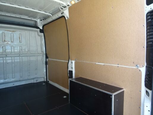 Peugeot Boxer L2H2 2.2 BlueHDi 140k MAN6