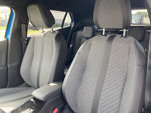 Peugeot 2008 ALLURE PureTech 130 S&S EAT8 