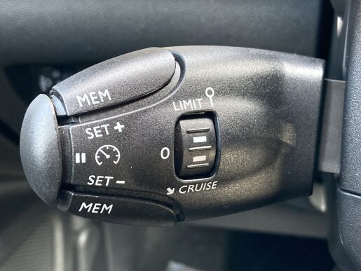 Peugeot 2008 ALLURE PureTech 130 S&S EAT8 