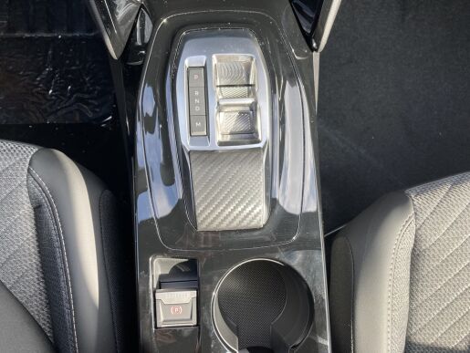 Peugeot 2008 ALLURE PureTech 130 S&S EAT8 