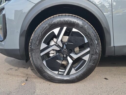 Peugeot 2008 GT Hybrid 136 e-DCS6