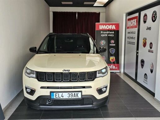 Jeep Compass 1.3 T4 PLUG-IN HYBRID 240k AT