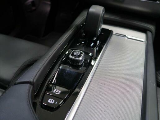 Volvo XC90 2,0 B5 AWD AUT Plus Bright