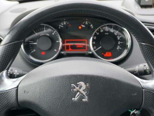 Peugeot 5008 ALLURE 2.0HDI 150k 7MÍST MAN6