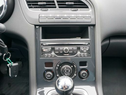 Peugeot 5008 ALLURE 2.0HDI 150k 7MÍST MAN6