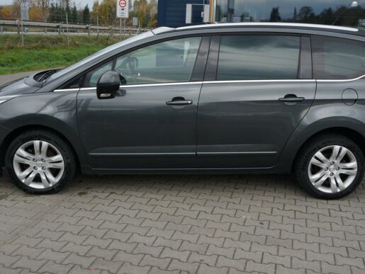 Peugeot 5008 ALLURE 2.0HDI 150k 7MÍST MAN6