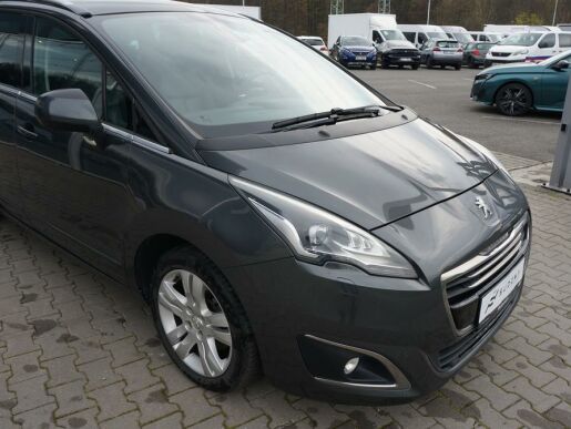 Peugeot 5008 2.0HDI 110kW 7MÍST