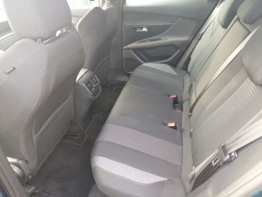 Peugeot 3008 ACTIVE PACK 1.5 HDi 130k MAN6