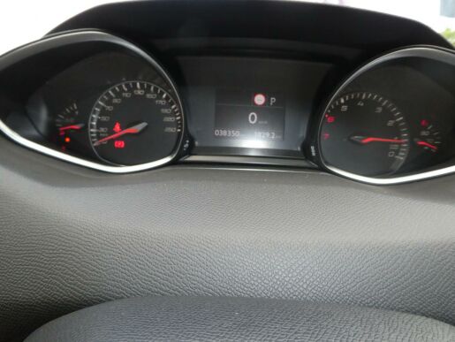 Peugeot 308 1.2 PureTech Allure EAT8