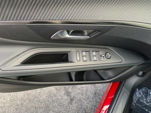 Peugeot 3008 Allure Pack Hybrid 136k e-DCS6