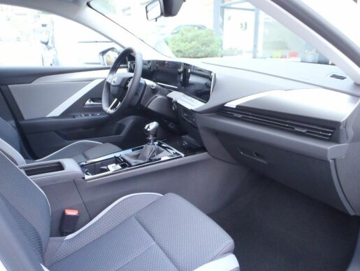 Opel Astra ST Edition 1.2Turbo