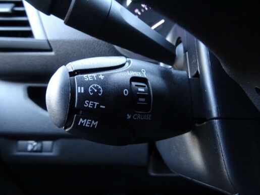 Peugeot Expert Polocombi L3 6míst spací lůžko
