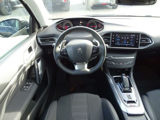 Peugeot 308 ALLURE 1.2 PureTech 130k EAT8