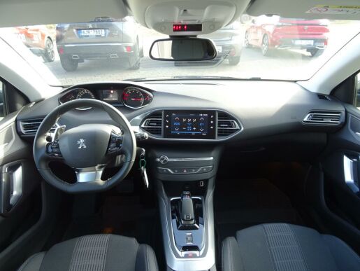 Peugeot 308 ALLURE 1.2 PureTech 130k EAT8