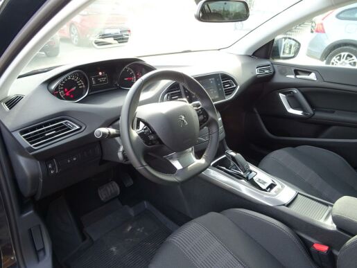 Peugeot 308 ALLURE 1.2 PureTech 130k EAT8