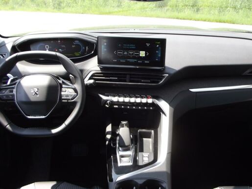 Peugeot 3008 ALLURE PACK HYBRID 225 e-EAT8