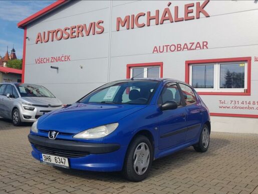 Peugeot 206 1,2 Díly z tohoto vozu k prodeji osobní Díly z tohoto vozu k prodeji