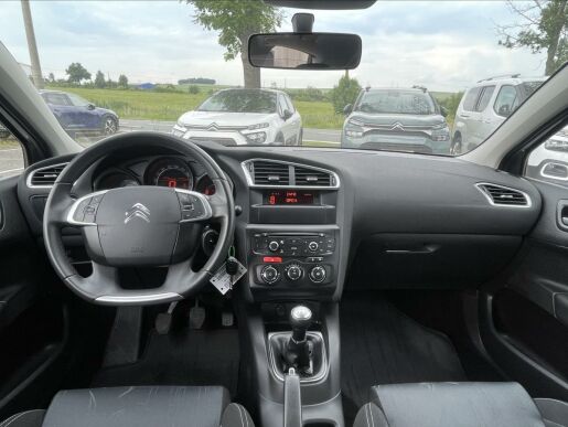 Citroën C4 1,6 120k, ČR Servisní kniha