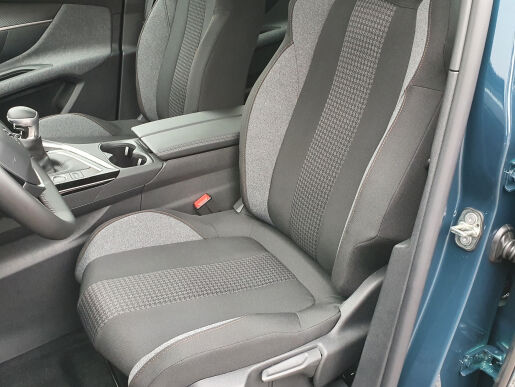 Peugeot 3008 3008 ACTIVE PACK 1.2 PureTech 130 S&S MAN6 