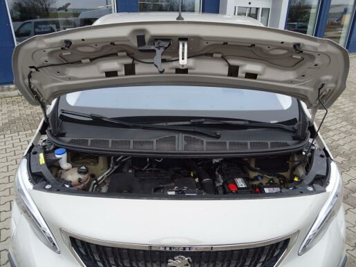 Peugeot Traveller ALLURE 2.0 BlueHDi 150k MAN6