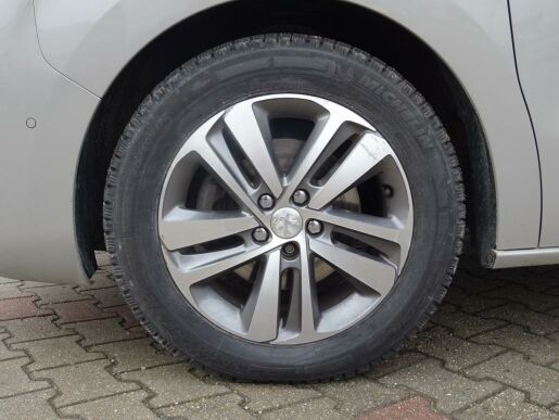 Peugeot Traveller ALLURE 2.0 BlueHDi 150k MAN6