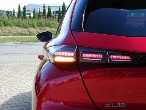 Peugeot 308 ALLURE PACK 1.5 BHDi 130k EAT8