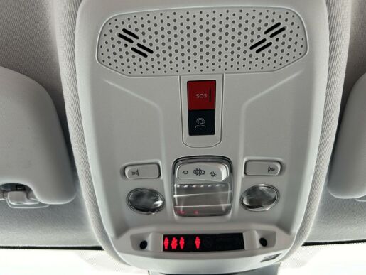 Peugeot 208 STYLE PureTech100 MAN6