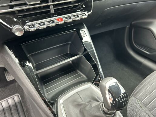Peugeot 208 STYLE PureTech100 MAN6