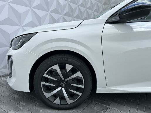 Peugeot 208 STYLE PureTech100 MAN6