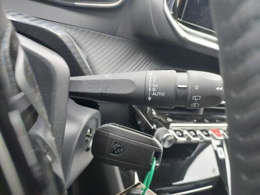 Peugeot 208 Allure PureTech 100 S&amp;S MA