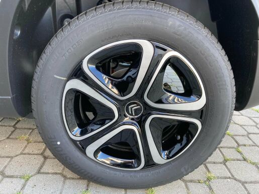 Citroën SUV C3 Aircross 1.2 PureTech 110 S&S MAN6 FEEL PACK  + Zimní pneumatiky 