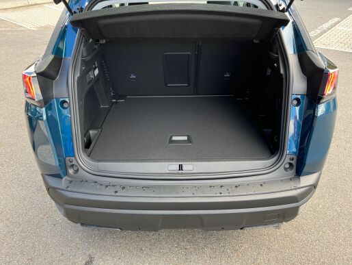 Peugeot 3008 ACTIVE PACK 1.2 PT 130 MAN6