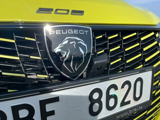 Peugeot 208 GT Hybrid 136 e-DCS6