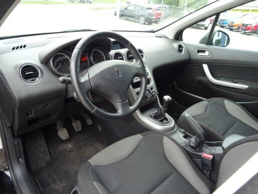 Peugeot 308 PREMIUM 1.6 HDi 90k MAN5