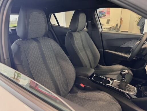 Peugeot 2008 ALLURE, Pack Vision, Manuál