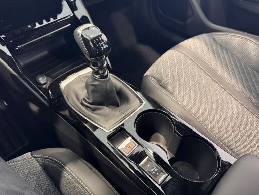Peugeot 2008 ALLURE, Pack Vision, Manuál