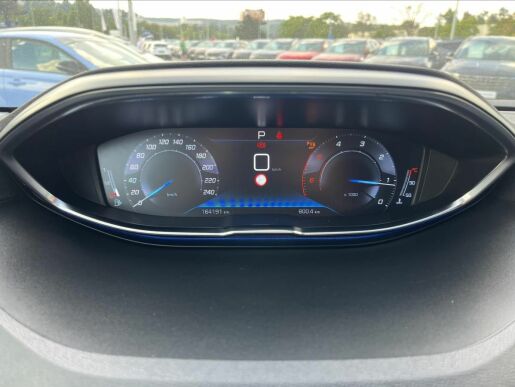 Peugeot 5008 1.5 BlueHDi/96kW Business Edit