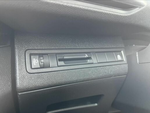 Peugeot 5008 1.5 BlueHDi/96kW Business Edit