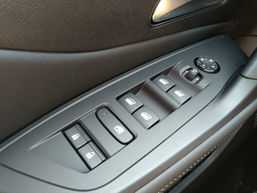 Peugeot 308 SW E-ALLURE 156k/54kWh bat.